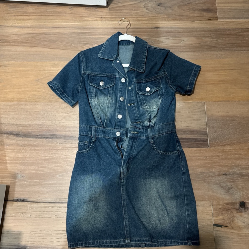 SHEIN Blue Buttoned Tie Front Midi Dress